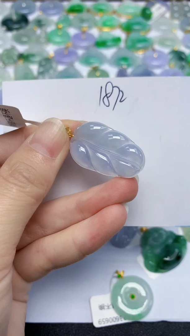 翡翠18K金镶嵌颈饰11111111111