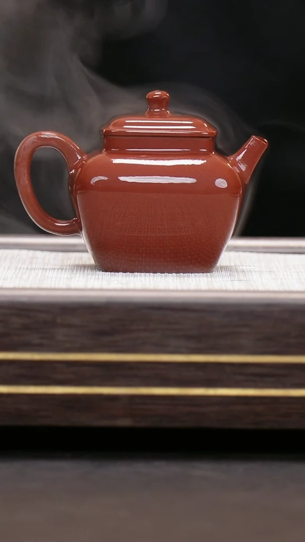 茶壶紫砂为****生紫泥  四方宫灯