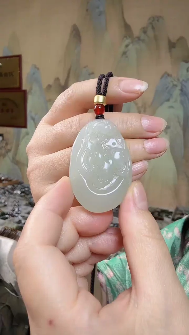 颈饰未镶嵌和田玉.