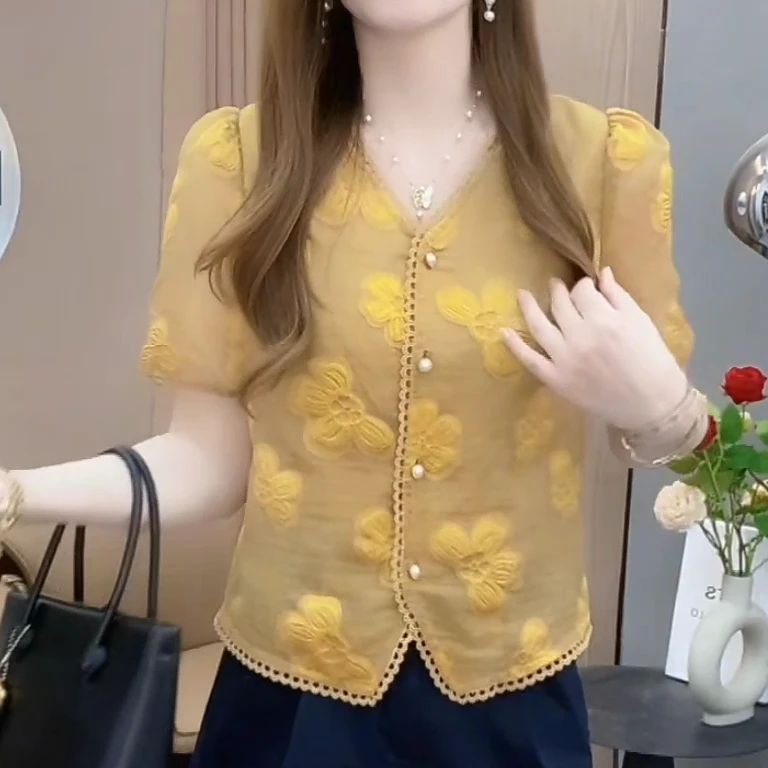 【运费全额补贴】衬衫女2025夏季新款洋气质显瘦减龄遮肉V领女上衣