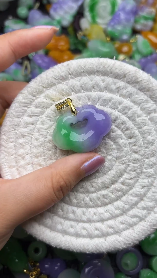 颈饰未镶嵌翡翠缅甸翡翠吊坠