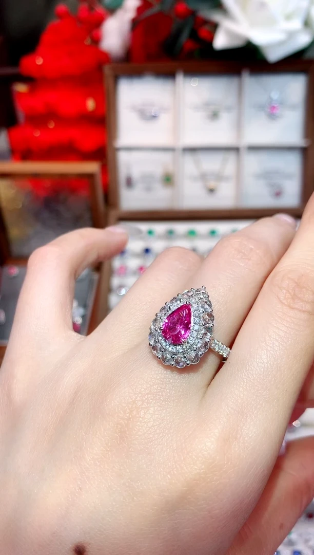戒指彩色蓝宝石18K金镶嵌1.45ct/天然宝石/七天无理由
