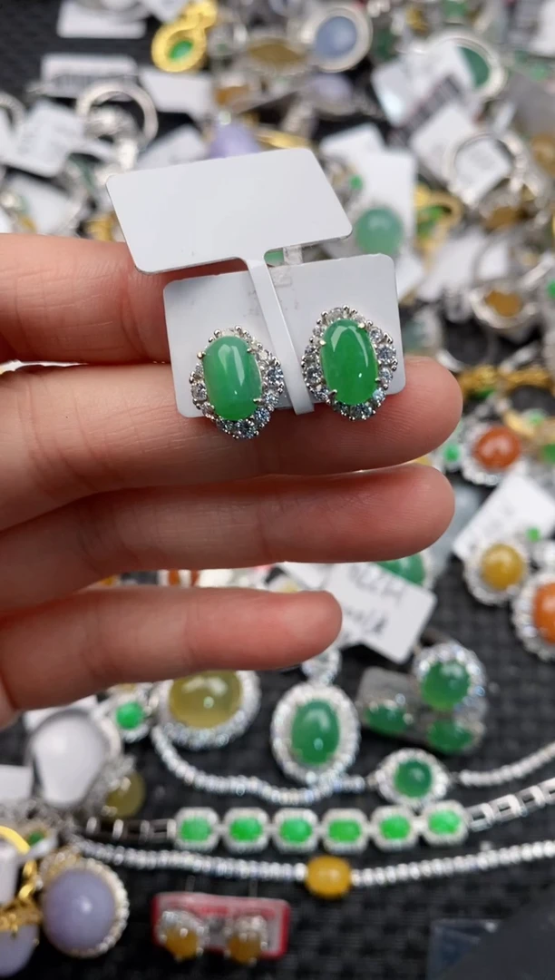 银S925镶嵌戒指翡翠888             6