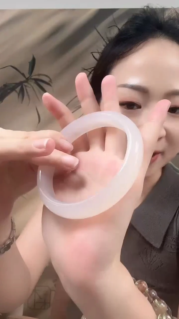 玛瑙/玉髓手镯未镶嵌10/手镯65/圈口