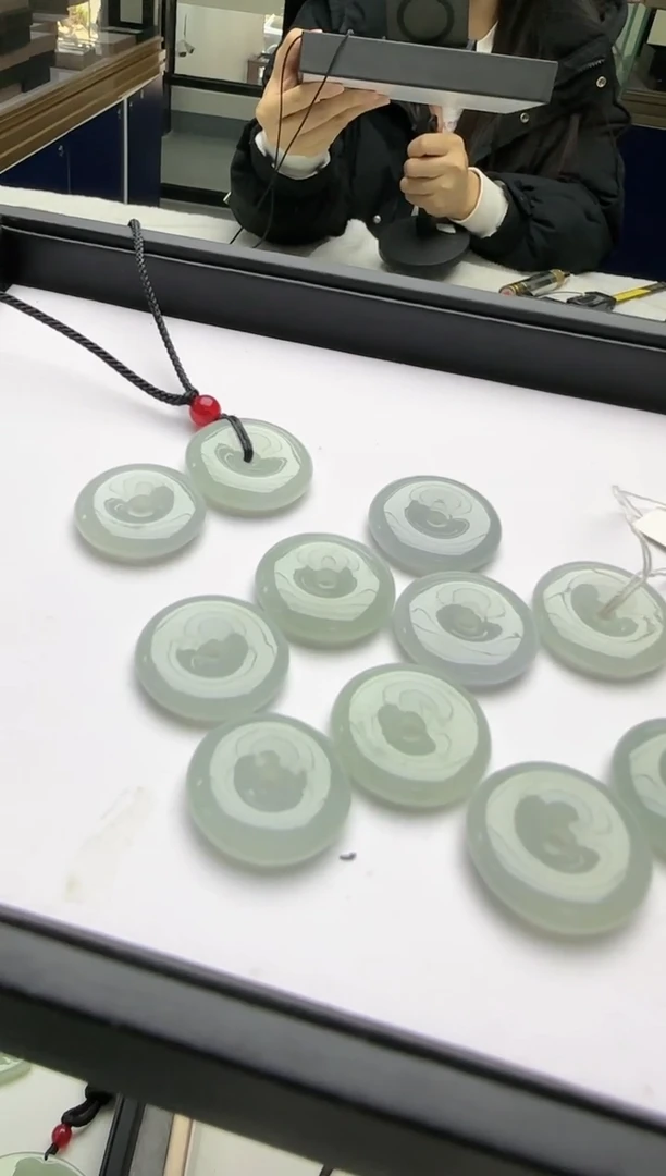 【闪购商品】翡翠颈饰未镶嵌多样性发其一