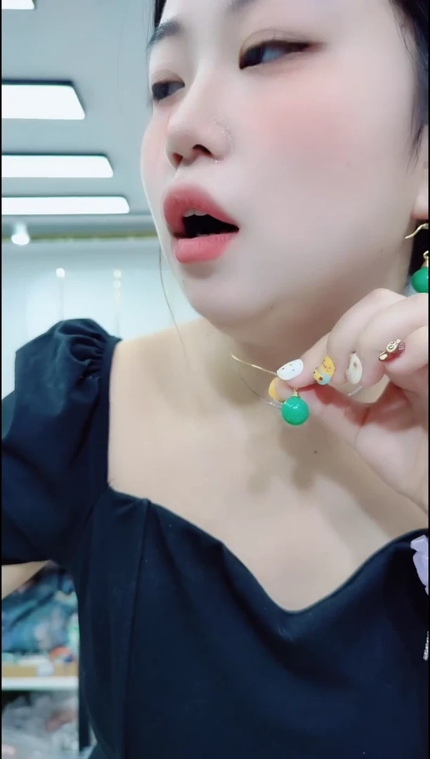 石英岩玉合金颈饰2201绿单珠