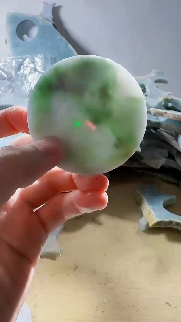 翡翠裸石缅甸翡翠A货文49