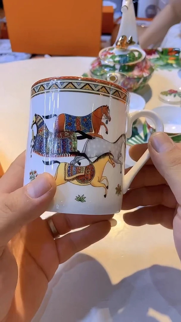 杯鸿辉家品牌瓷器，京东包邮！