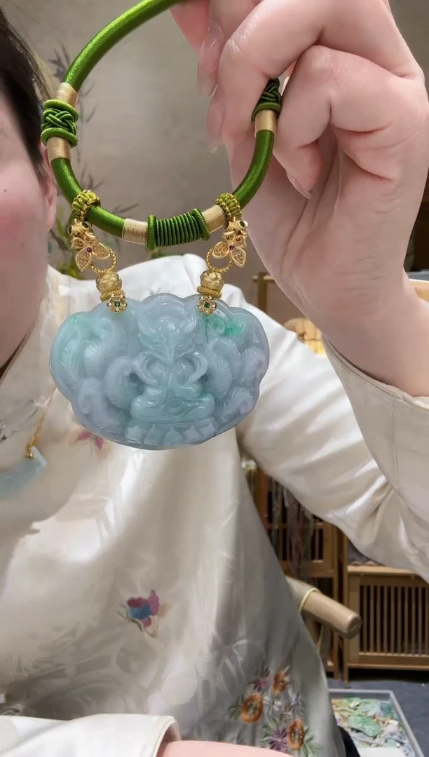 【闪购商品】翡翠颈饰未镶嵌吊坠