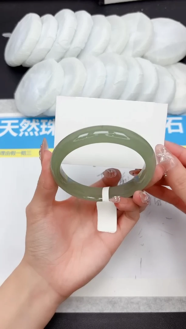 未镶嵌手镯石英质玉411-63.5