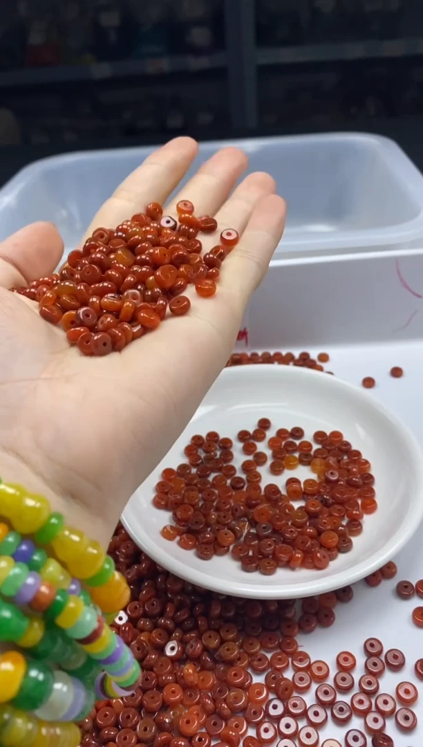 翡翠未镶嵌颈饰w924红翡算盘6*3mm*30颗