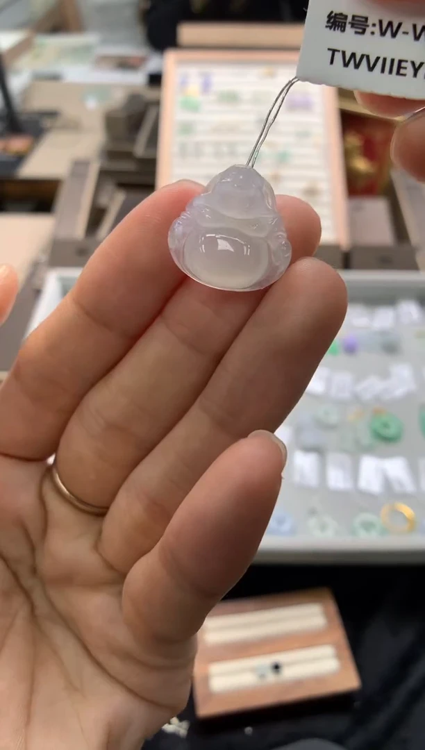 颈饰未镶嵌翡翠佛公