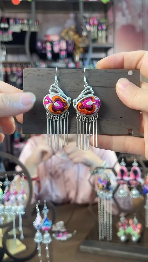 织绣民族风手工非遗老绣饰品163