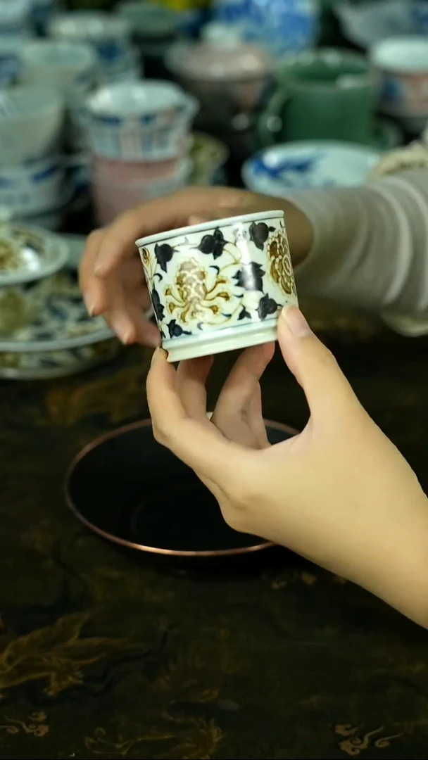 茶具还挺美，蹲下看看！