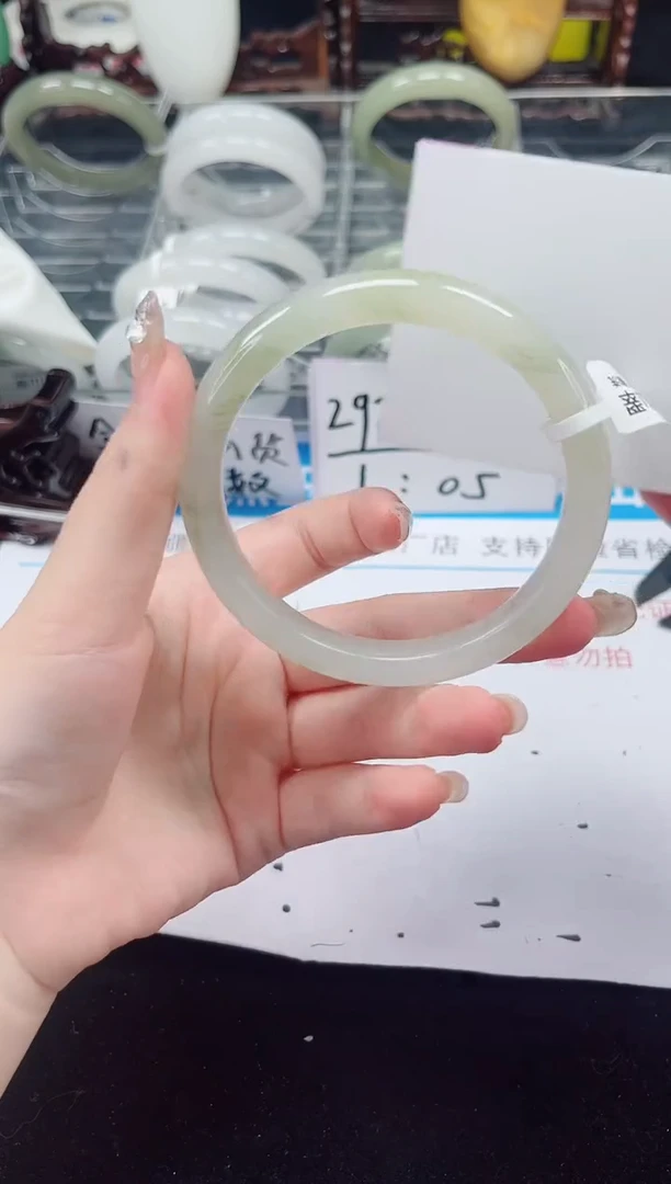 未镶嵌手镯石英质玉135-62/63