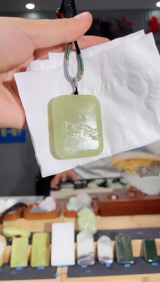 【闪购商品】和田玉颈饰未镶嵌拍一发一 多样性发货