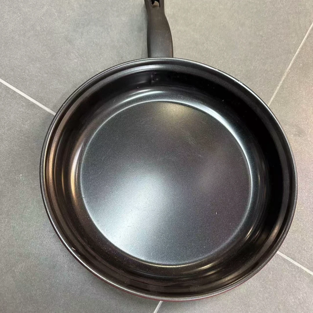 不锈钢红底大不粘锅