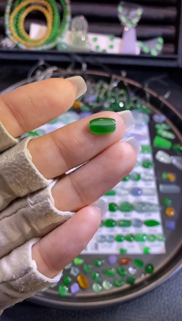 未镶嵌挂件翡翠珠子