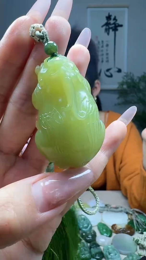 未镶嵌和田玉挂件1