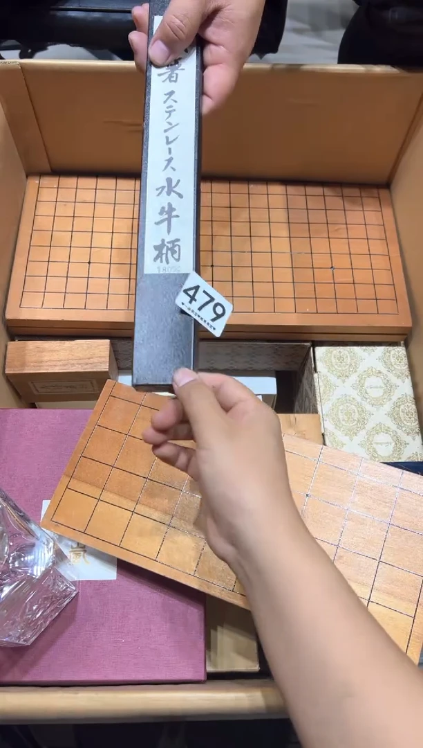 瓷片?**鸡479.........