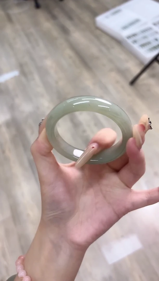 未镶嵌手镯石英质玉342-D