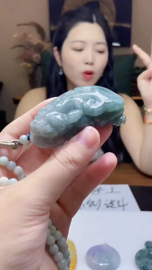 未镶嵌定制翡翠吊坠45
