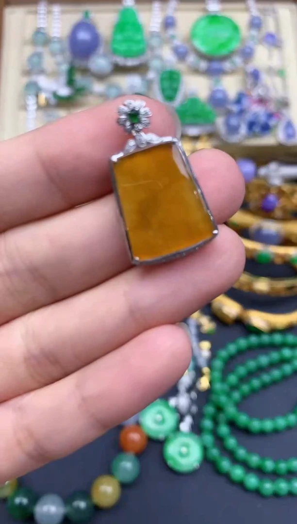 颈饰18K金镶嵌翡翠498-春日珠宝