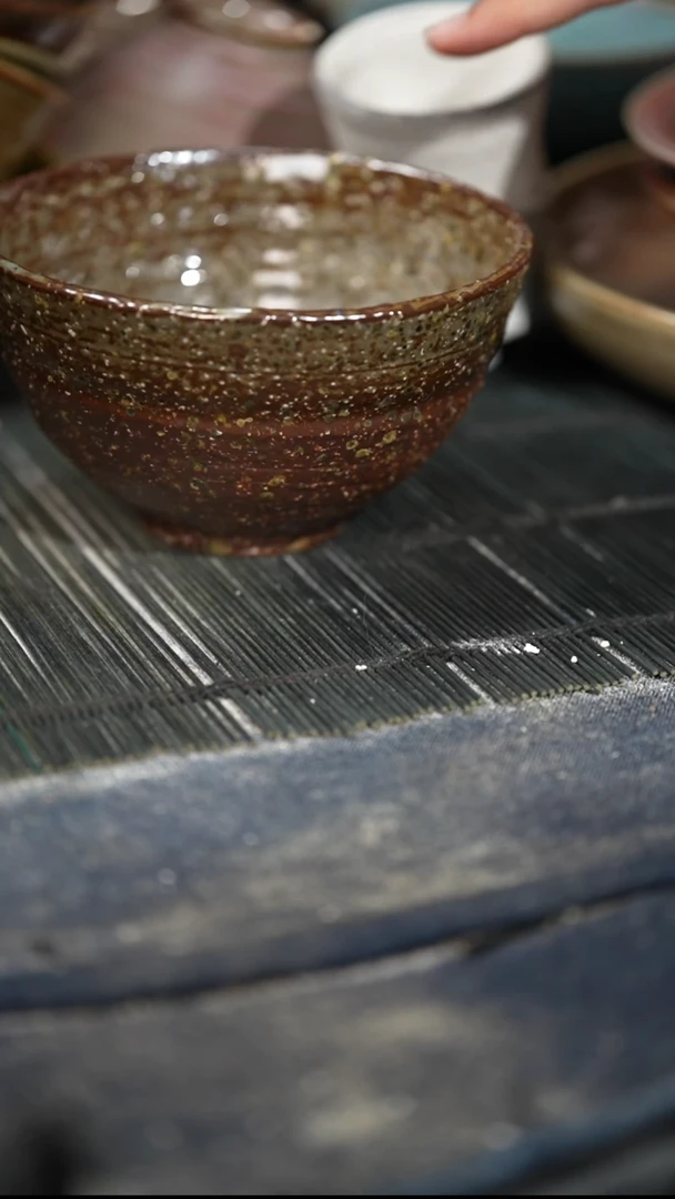 浪鬼家釉绘柴烧T**a小碗
