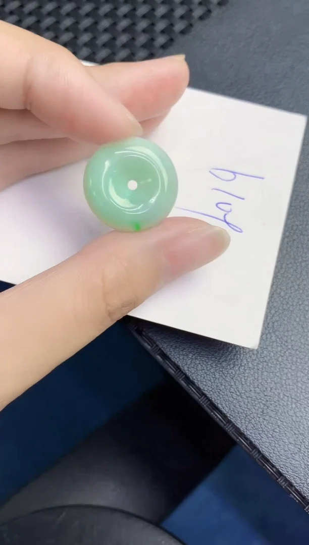 翡翠未镶嵌颈饰天然翡翠緬甸A貨