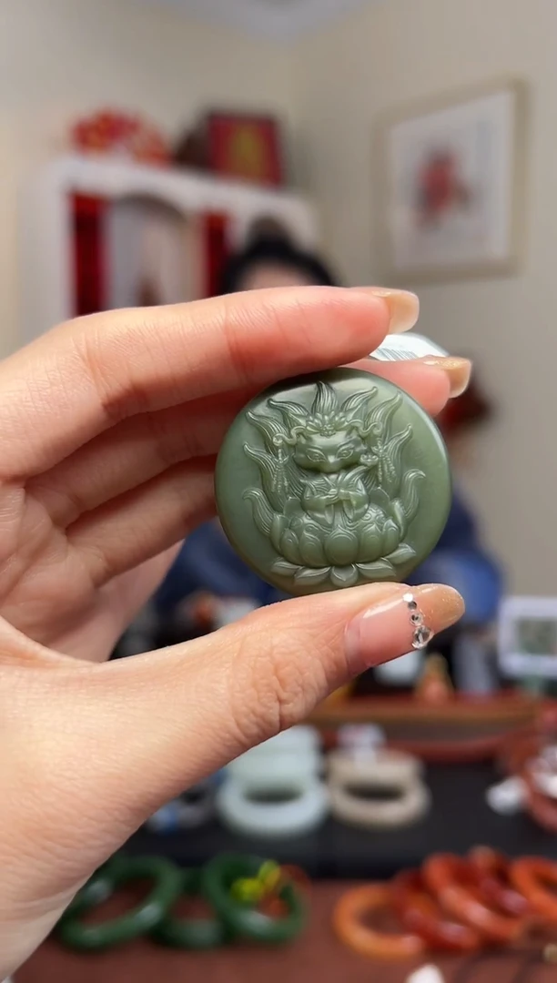 【闪购商品】和田玉颈饰未镶嵌九尾 35*9