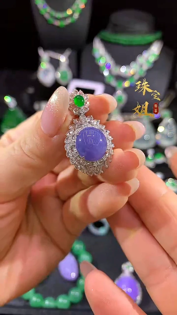 吊坠(不含链)18K金镶嵌翡翠吊坠