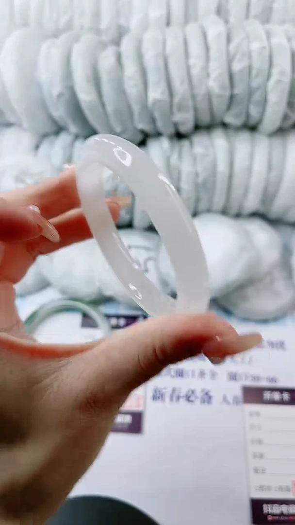 【闪购商品】石英质玉手镯未镶嵌1068609335-多样性发货