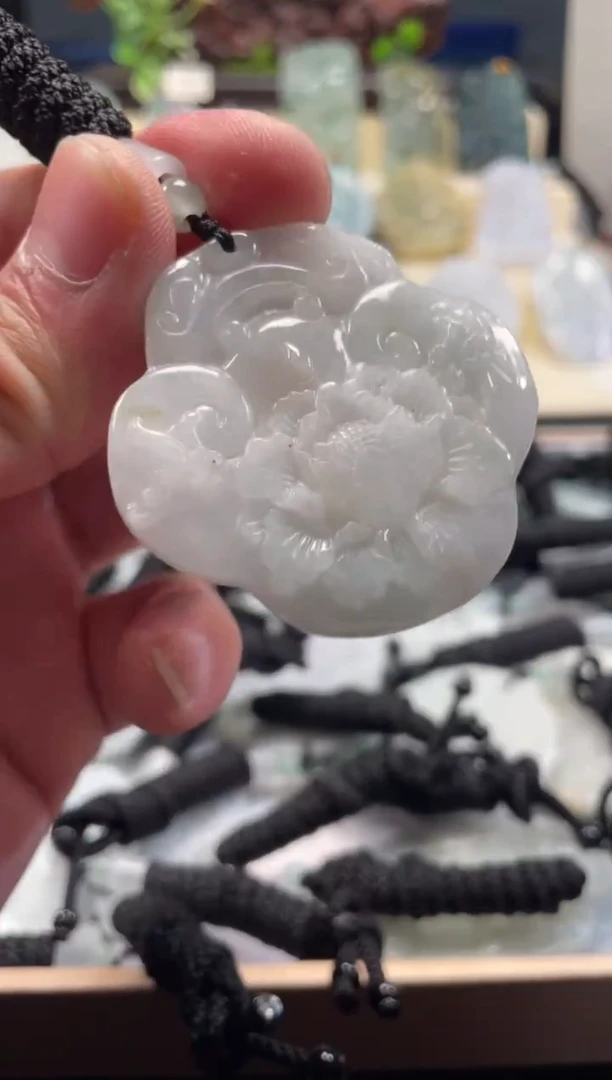 颈饰未镶嵌翡翠12/26/018