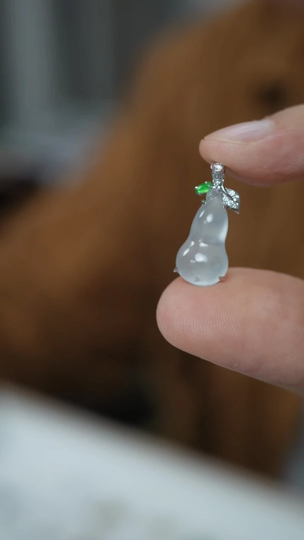 【闪购商品】翡翠颈饰18K金镶嵌81号-葫芦/G/2