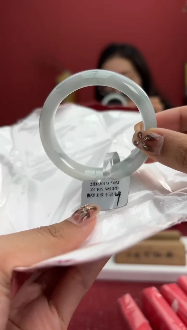 【闪购商品】翡翠手镯未镶嵌3手镯