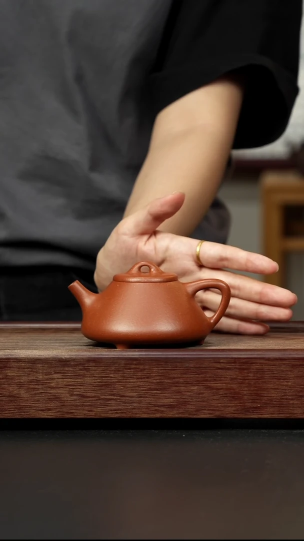 紫砂茶壶超矿标红降坡 子冶石瓢 兴炽堂