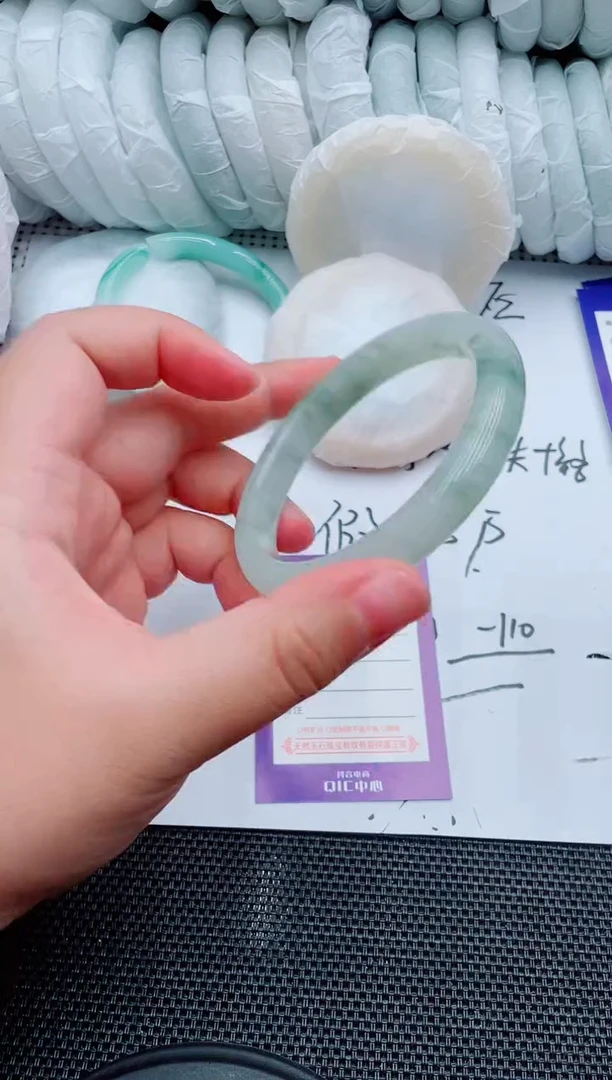 石英质玉手镯未镶嵌A149-60-61