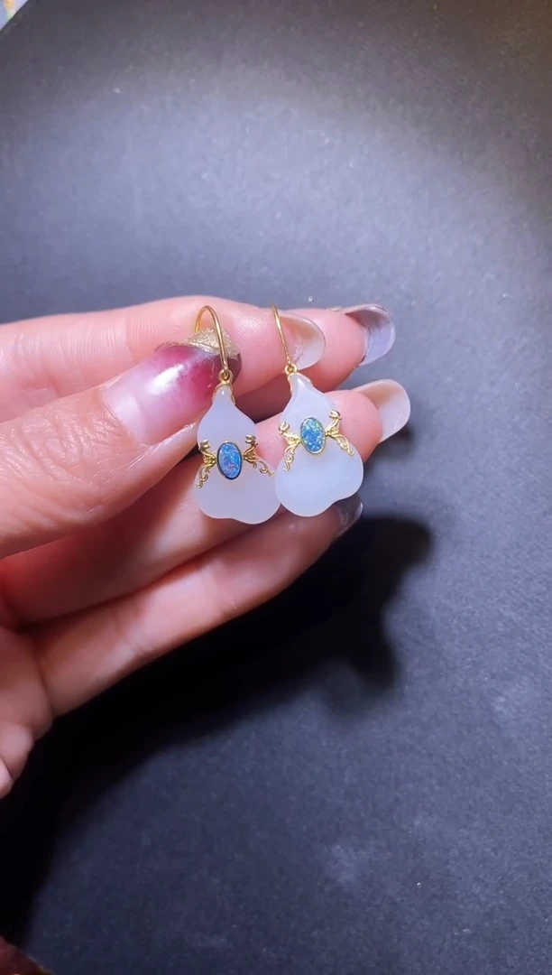 18K金镶嵌和田玉耳饰和田葫芦耳坠