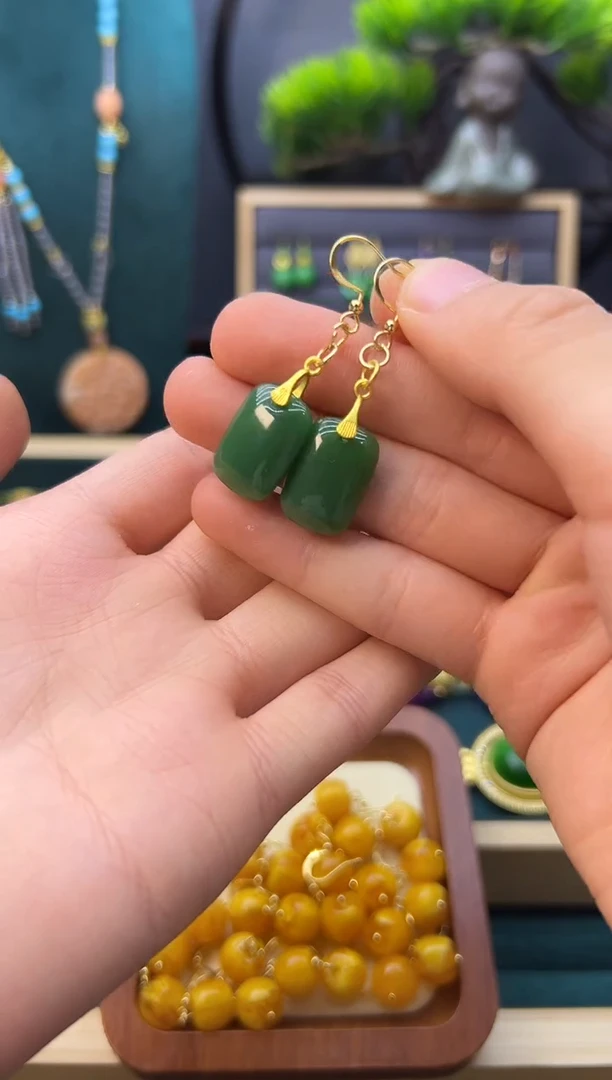 【闪购商品】和田玉耳饰14K金镶嵌E111