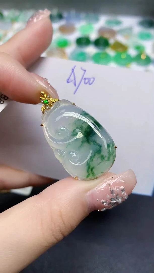 颈饰18K金镶嵌翡翠天然缅甸翡翠A货翡翠百元以上9元证书费自理