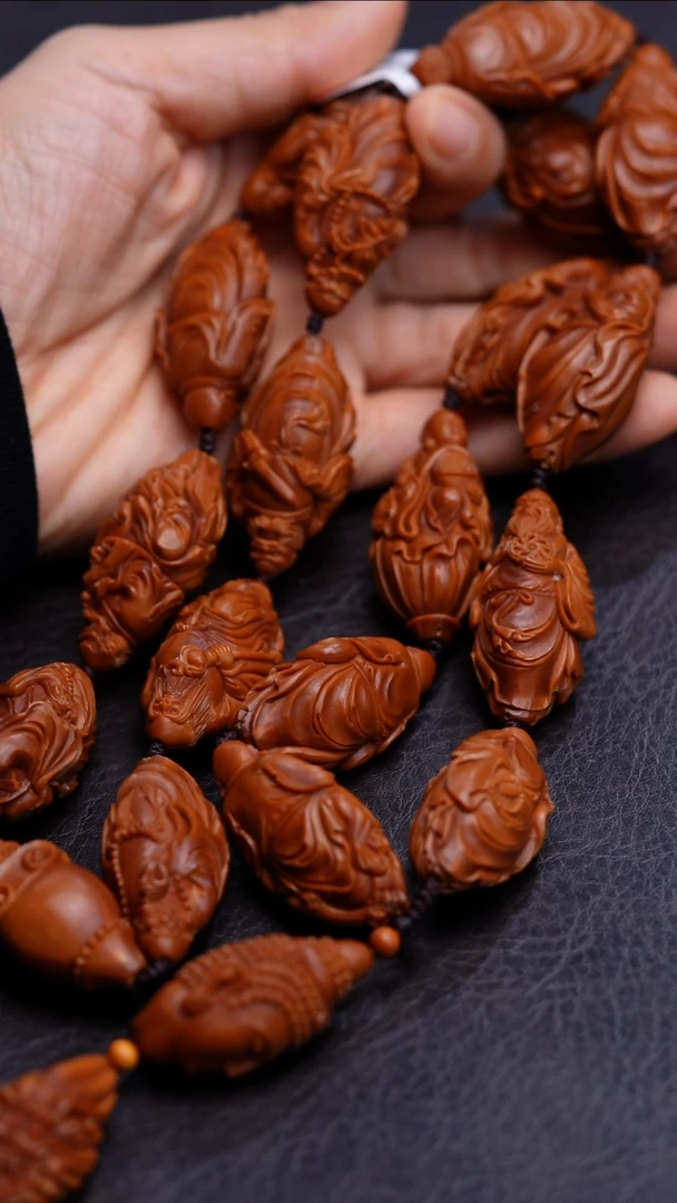 吊坠橄榄核整身十八罗汉