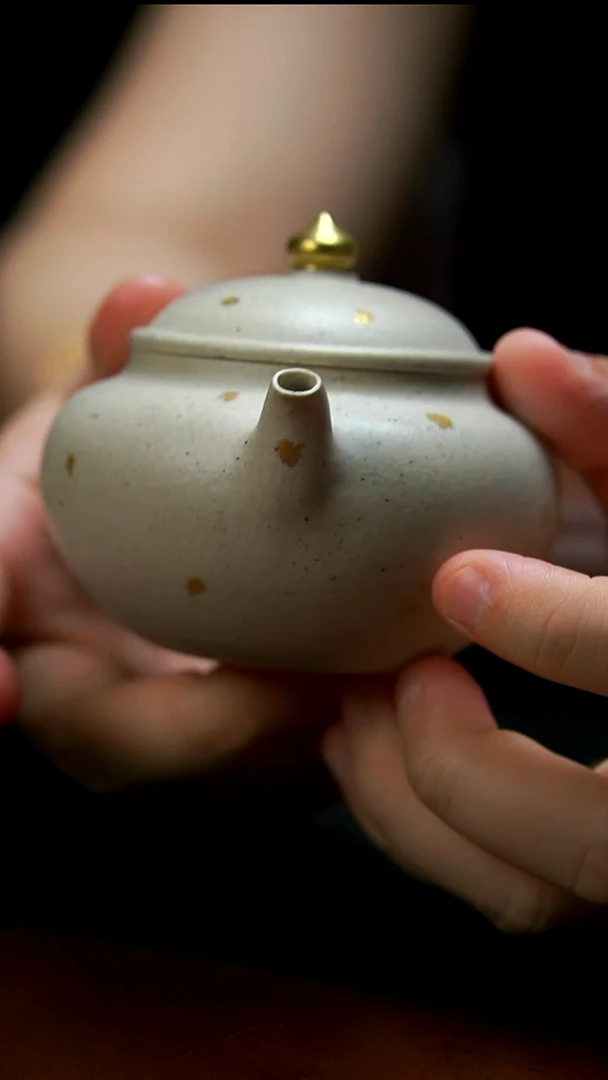 茶壶紫砂白泥洒金壶