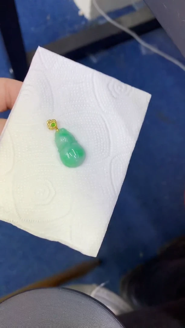 颈饰未镶嵌翡翠缅甸天然翡翠A货