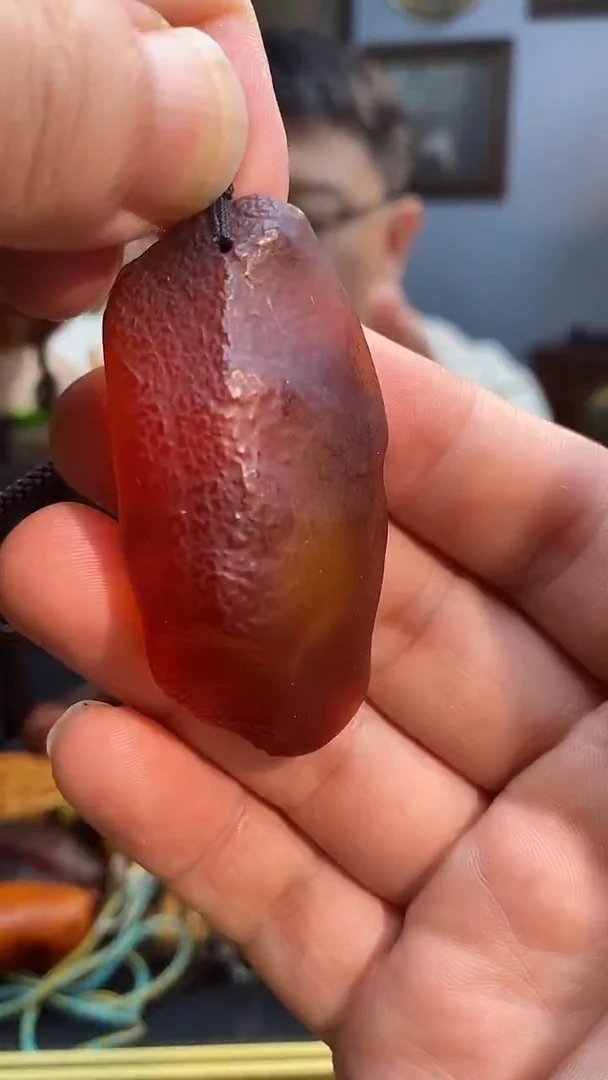 琥珀颈饰未镶嵌吊坠