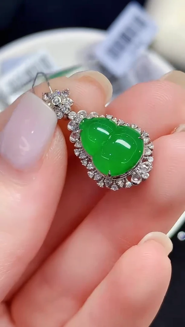 吊坠(不含链)18K金镶嵌翡翠LSR