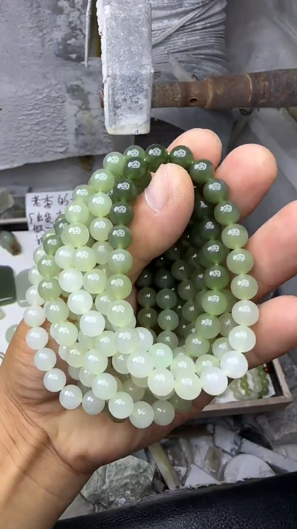 颈饰未镶嵌和田玉卡8 多样性拍一发一