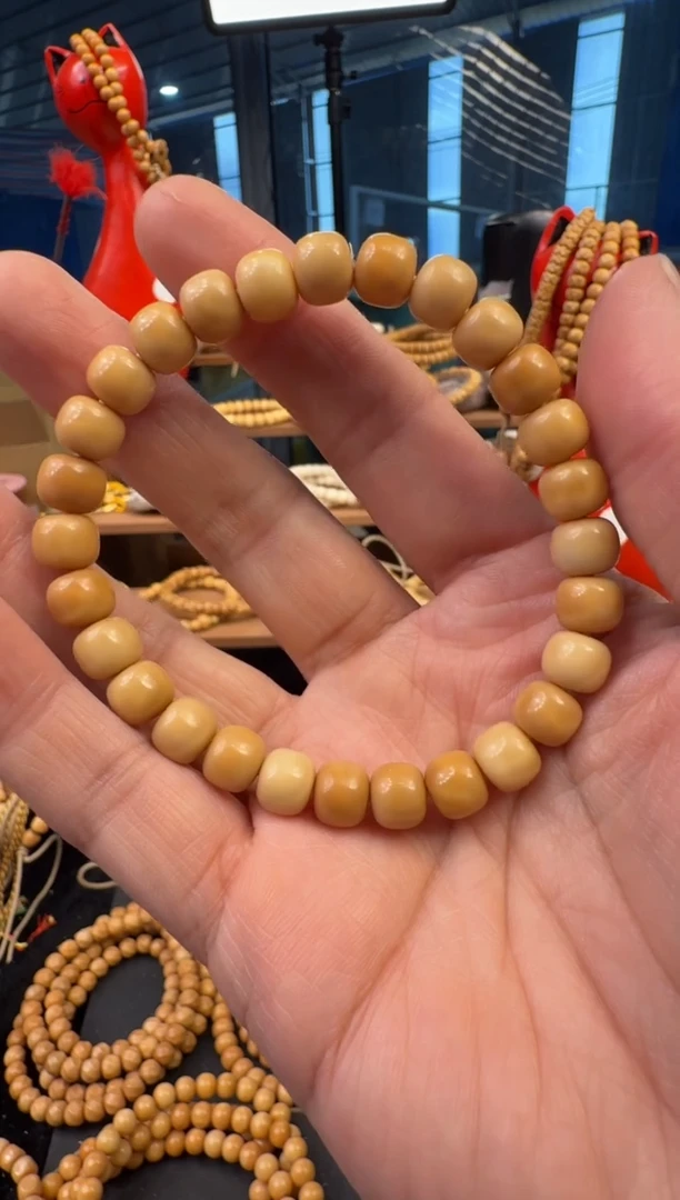 【闪购商品】菩提根/象牙果手串龙脊菩提老型单圈卡8.8