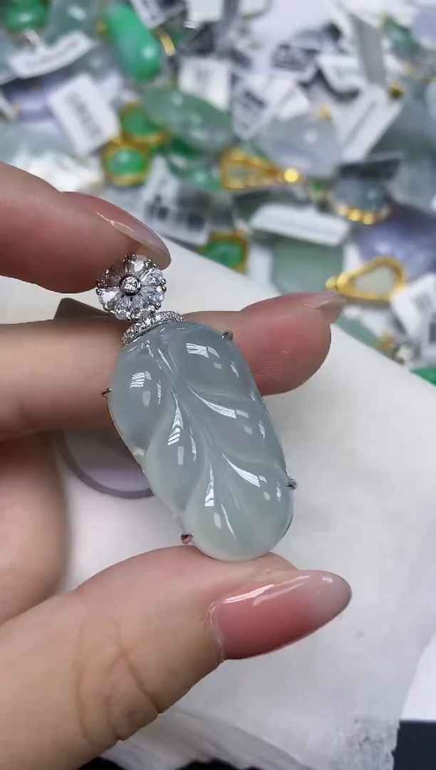 颈饰未镶嵌翡翠天然缅甸翡翠A货多样性发一件