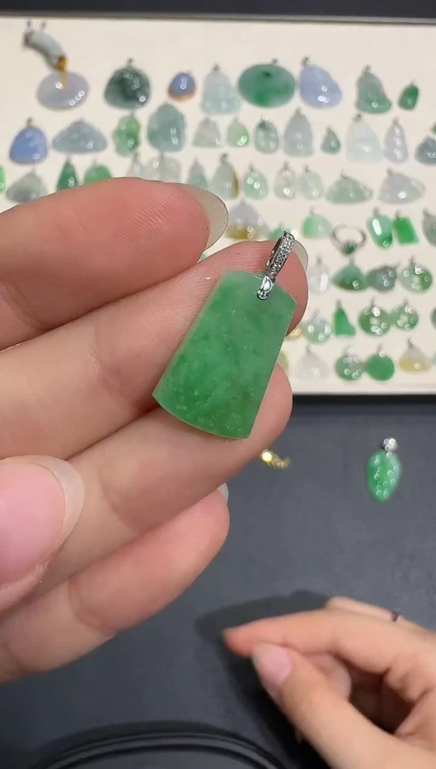 颈饰18K金镶嵌翡翠X1215-1501-462