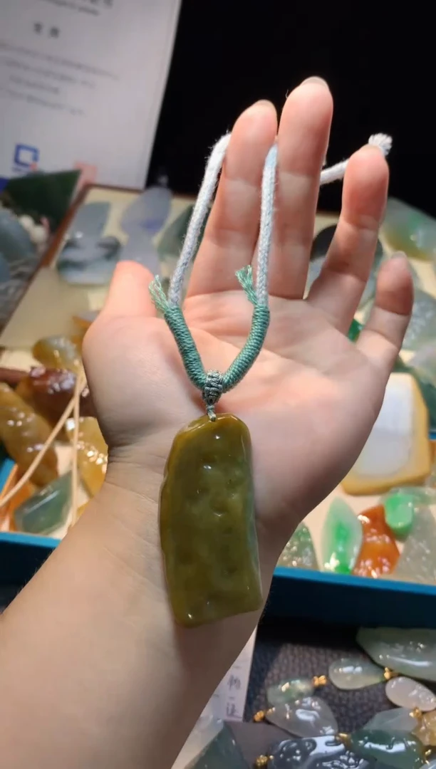 吊坠(不含链)未镶嵌翡翠吊坠